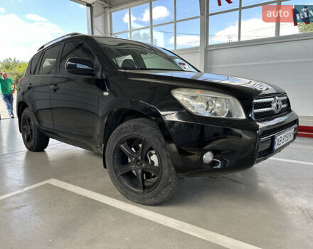 Чорний Тойота РАВ 4, об'ємом двигуна 2 л та пробігом 240 тис. км за 9500 $, фото 1 на Automoto.ua
