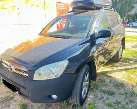 Черный Тойота РАВ 4, объемом двигателя 2 л и пробегом 150 тыс. км за 10500 $, фото 1 на Automoto.ua