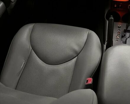 Черный Тойота РАВ 4, объемом двигателя 2.4 л и пробегом 268 тыс. км за 10500 $, фото 11 на Automoto.ua