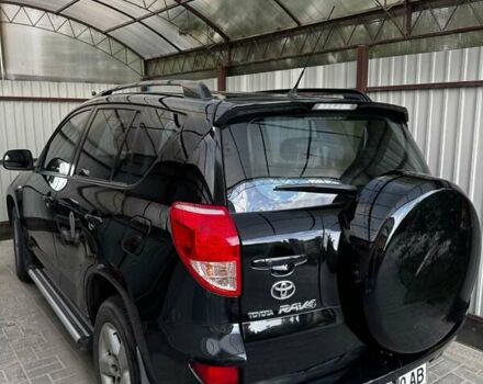 Черный Тойота РАВ 4, объемом двигателя 2 л и пробегом 178 тыс. км за 11999 $, фото 4 на Automoto.ua