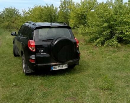 Чорний Тойота РАВ 4, об'ємом двигуна 2 л та пробігом 231 тис. км за 9900 $, фото 4 на Automoto.ua