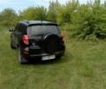 Чорний Тойота РАВ 4, об'ємом двигуна 2 л та пробігом 231 тис. км за 9900 $, фото 4 на Automoto.ua