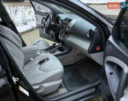 Черный Тойота РАВ 4, объемом двигателя 2.36 л и пробегом 268 тыс. км за 7500 $, фото 42 на Automoto.ua