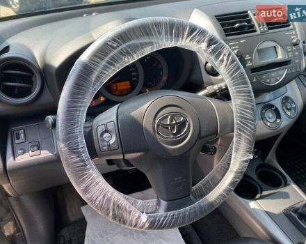 Чорний Тойота РАВ 4, об'ємом двигуна 2.23 л та пробігом 178 тис. км за 9200 $, фото 12 на Automoto.ua