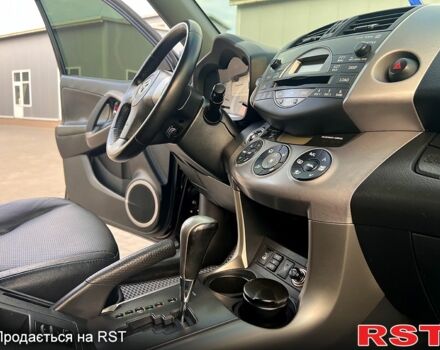 Черный Тойота РАВ 4, объемом двигателя 2 л и пробегом 275 тыс. км за 10800 $, фото 7 на Automoto.ua