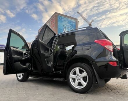 Черный Тойота РАВ 4, объемом двигателя 2 л и пробегом 275 тыс. км за 10300 $, фото 7 на Automoto.ua