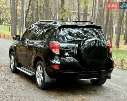 Чорний Тойота РАВ 4, об'ємом двигуна 2 л та пробігом 177 тис. км за 10999 $, фото 4 на Automoto.ua