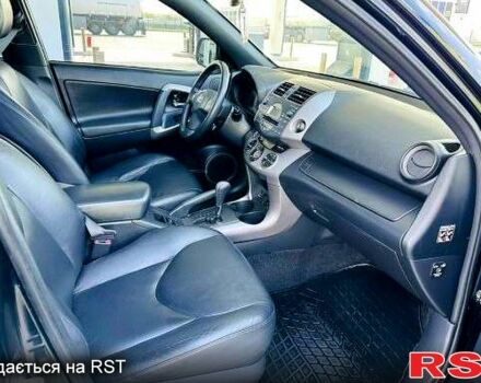 Черный Тойота РАВ 4, объемом двигателя 2 л и пробегом 200 тыс. км за 11000 $, фото 4 на Automoto.ua