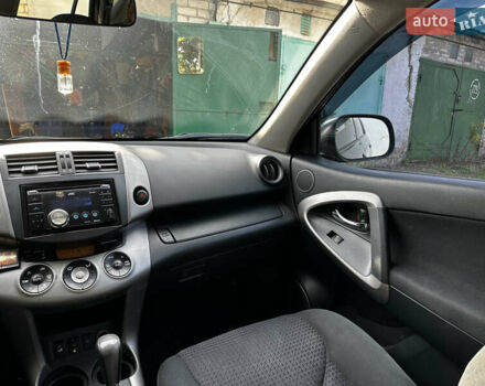 Тойота РАВ 4 2008 в Харькове на Automoto.ua Черный Тойота РАВ 4, объемом двигателя 2 л и пробегом 235 тыс. км за 9700 $, фото 22 на Automoto.ua