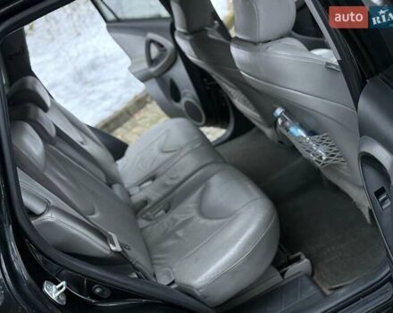 Черный Тойота РАВ 4, объемом двигателя 2.36 л и пробегом 267 тыс. км за 7777 $, фото 57 на Automoto.ua