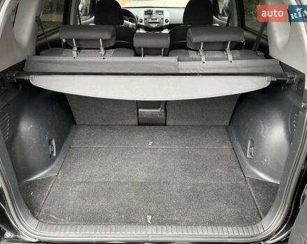 Черный Тойота РАВ 4, объемом двигателя 2 л и пробегом 176 тыс. км за 10750 $, фото 44 на Automoto.ua