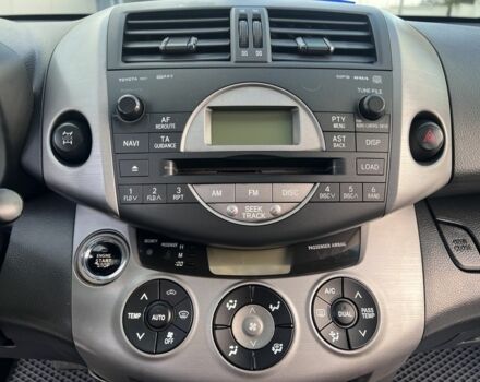 Черный Тойота РАВ 4, объемом двигателя 2 л и пробегом 275 тыс. км за 10300 $, фото 14 на Automoto.ua