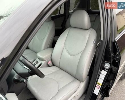 Черный Тойота РАВ 4, объемом двигателя 2.4 л и пробегом 173 тыс. км за 10500 $, фото 13 на Automoto.ua