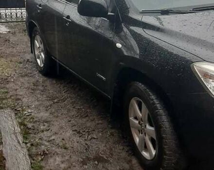 Черный Тойота РАВ 4, объемом двигателя 2.4 л и пробегом 317 тыс. км за 9500 $, фото 1 на Automoto.ua