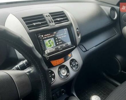 Чорний Тойота РАВ 4, об'ємом двигуна 2 л та пробігом 248 тис. км за 10600 $, фото 4 на Automoto.ua