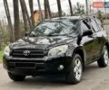 Чорний Тойота РАВ 4, об'ємом двигуна 2 л та пробігом 176 тис. км за 10750 $, фото 1 на Automoto.ua