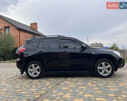 Черный Тойота РАВ 4, объемом двигателя 2 л и пробегом 270 тыс. км за 9500 $, фото 1 на Automoto.ua