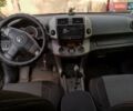 Чорний Тойота РАВ 4, об'ємом двигуна 2 л та пробігом 231 тис. км за 9900 $, фото 2 на Automoto.ua