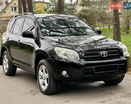 Чорний Тойота РАВ 4, об'ємом двигуна 2 л та пробігом 176 тис. км за 10750 $, фото 2 на Automoto.ua