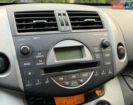 Черный Тойота РАВ 4, объемом двигателя 2 л и пробегом 87 тыс. км за 12800 $, фото 34 на Automoto.ua