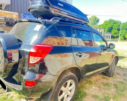 Черный Тойота РАВ 4, объемом двигателя 2 л и пробегом 150 тыс. км за 10500 $, фото 2 на Automoto.ua