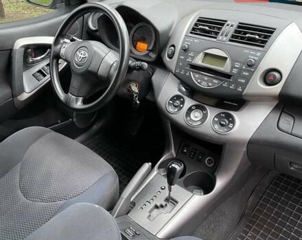 Чорний Тойота РАВ 4, об'ємом двигуна 2 л та пробігом 176 тис. км за 10750 $, фото 17 на Automoto.ua