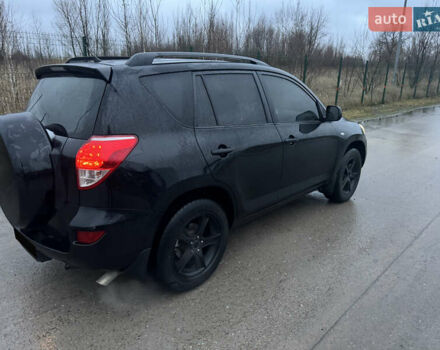 Чорний Тойота РАВ 4, об'ємом двигуна 2 л та пробігом 270 тис. км за 8500 $, фото 3 на Automoto.ua