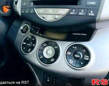 Черный Тойота РАВ 4, объемом двигателя 2 л и пробегом 200 тыс. км за 11000 $, фото 5 на Automoto.ua