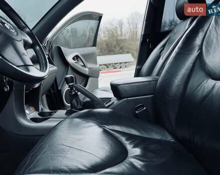 Черный Тойота РАВ 4, объемом двигателя 2.2 л и пробегом 219 тыс. км за 7999 $, фото 20 на Automoto.ua