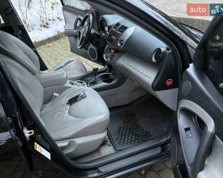 Черный Тойота РАВ 4, объемом двигателя 2.36 л и пробегом 268 тыс. км за 7500 $, фото 43 на Automoto.ua