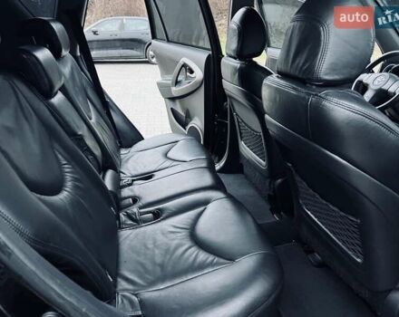 Черный Тойота РАВ 4, объемом двигателя 2.2 л и пробегом 219 тыс. км за 7999 $, фото 29 на Automoto.ua