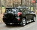 Чорний Тойота РАВ 4, об'ємом двигуна 2 л та пробігом 177 тис. км за 10999 $, фото 6 на Automoto.ua