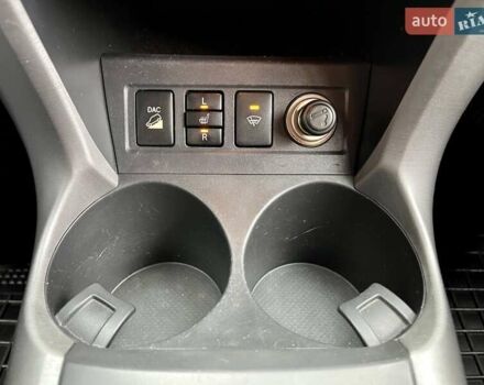 Чорний Тойота РАВ 4, об'ємом двигуна 2 л та пробігом 176 тис. км за 10750 $, фото 35 на Automoto.ua