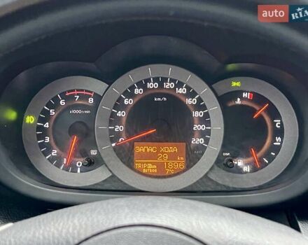 Чорний Тойота РАВ 4, об'ємом двигуна 2 л та пробігом 176 тис. км за 10750 $, фото 29 на Automoto.ua