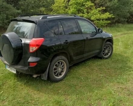 Чорний Тойота РАВ 4, об'ємом двигуна 2 л та пробігом 231 тис. км за 9900 $, фото 3 на Automoto.ua