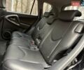 Чорний Тойота РАВ 4, об'ємом двигуна 2 л та пробігом 177 тис. км за 10999 $, фото 22 на Automoto.ua