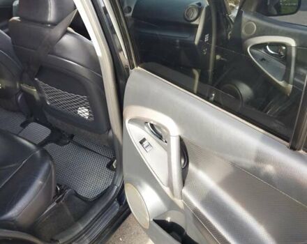 Черный Тойота РАВ 4, объемом двигателя 2.2 л и пробегом 240 тыс. км за 7800 $, фото 6 на Automoto.ua