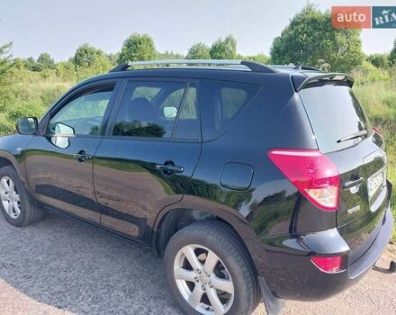 Черный Тойота РАВ 4, объемом двигателя 2.2 л и пробегом 250 тыс. км за 9500 $, фото 1 на Automoto.ua