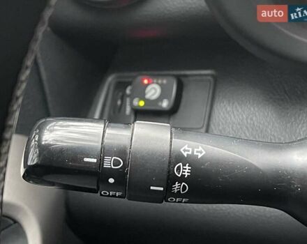 Чорний Тойота РАВ 4, об'ємом двигуна 2 л та пробігом 176 тис. км за 10750 $, фото 32 на Automoto.ua