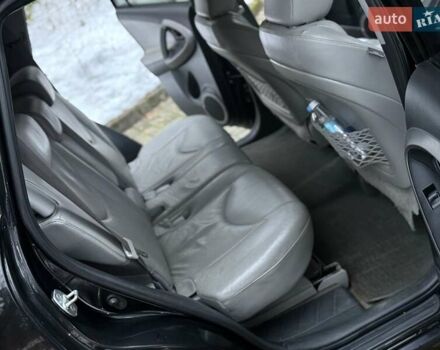 Черный Тойота РАВ 4, объемом двигателя 2.36 л и пробегом 268 тыс. км за 7500 $, фото 56 на Automoto.ua