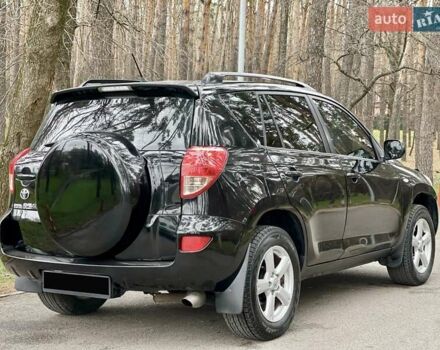 Чорний Тойота РАВ 4, об'ємом двигуна 2 л та пробігом 176 тис. км за 10750 $, фото 4 на Automoto.ua