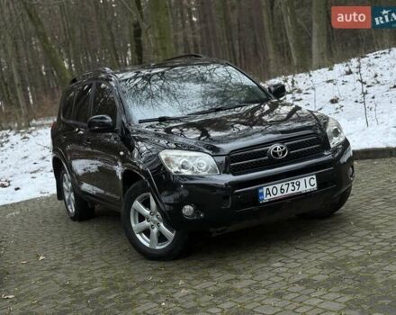 Черный Тойота РАВ 4, объемом двигателя 2.36 л и пробегом 267 тыс. км за 7777 $, фото 4 на Automoto.ua