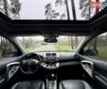 Чорний Тойота РАВ 4, об'ємом двигуна 2 л та пробігом 177 тис. км за 10999 $, фото 33 на Automoto.ua