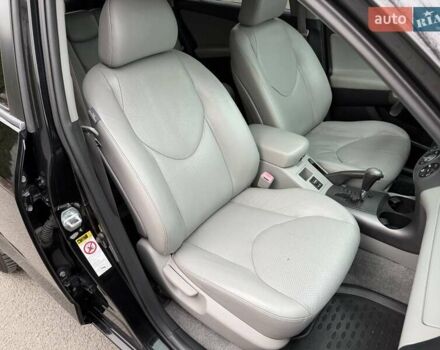 Черный Тойота РАВ 4, объемом двигателя 2.4 л и пробегом 173 тыс. км за 10500 $, фото 16 на Automoto.ua