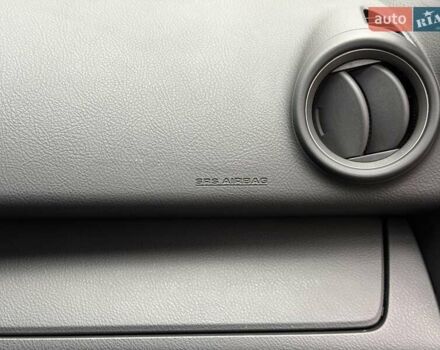 Чорний Тойота РАВ 4, об'ємом двигуна 2 л та пробігом 177 тис. км за 10999 $, фото 50 на Automoto.ua