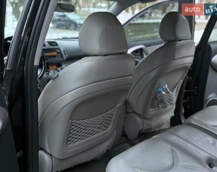 Черный Тойота РАВ 4, объемом двигателя 2.36 л и пробегом 268 тыс. км за 7400 $, фото 49 на Automoto.ua