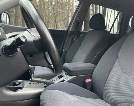 Чорний Тойота РАВ 4, об'ємом двигуна 2 л та пробігом 176 тис. км за 10750 $, фото 12 на Automoto.ua