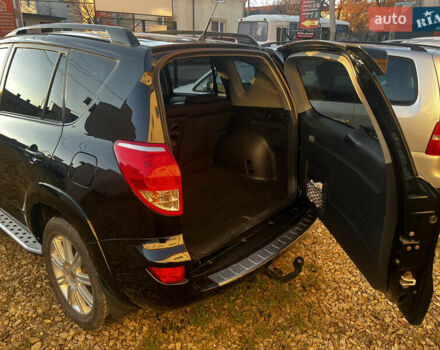 Чорний Тойота РАВ 4, об'ємом двигуна 2.23 л та пробігом 235 тис. км за 9100 $, фото 12 на Automoto.ua