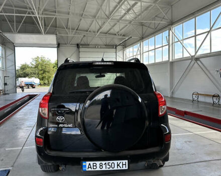 Чорний Тойота РАВ 4, об'ємом двигуна 2 л та пробігом 240 тис. км за 9500 $, фото 6 на Automoto.ua