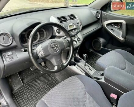 Черный Тойота РАВ 4, объемом двигателя 2 л и пробегом 176 тыс. км за 10450 $, фото 11 на Automoto.ua